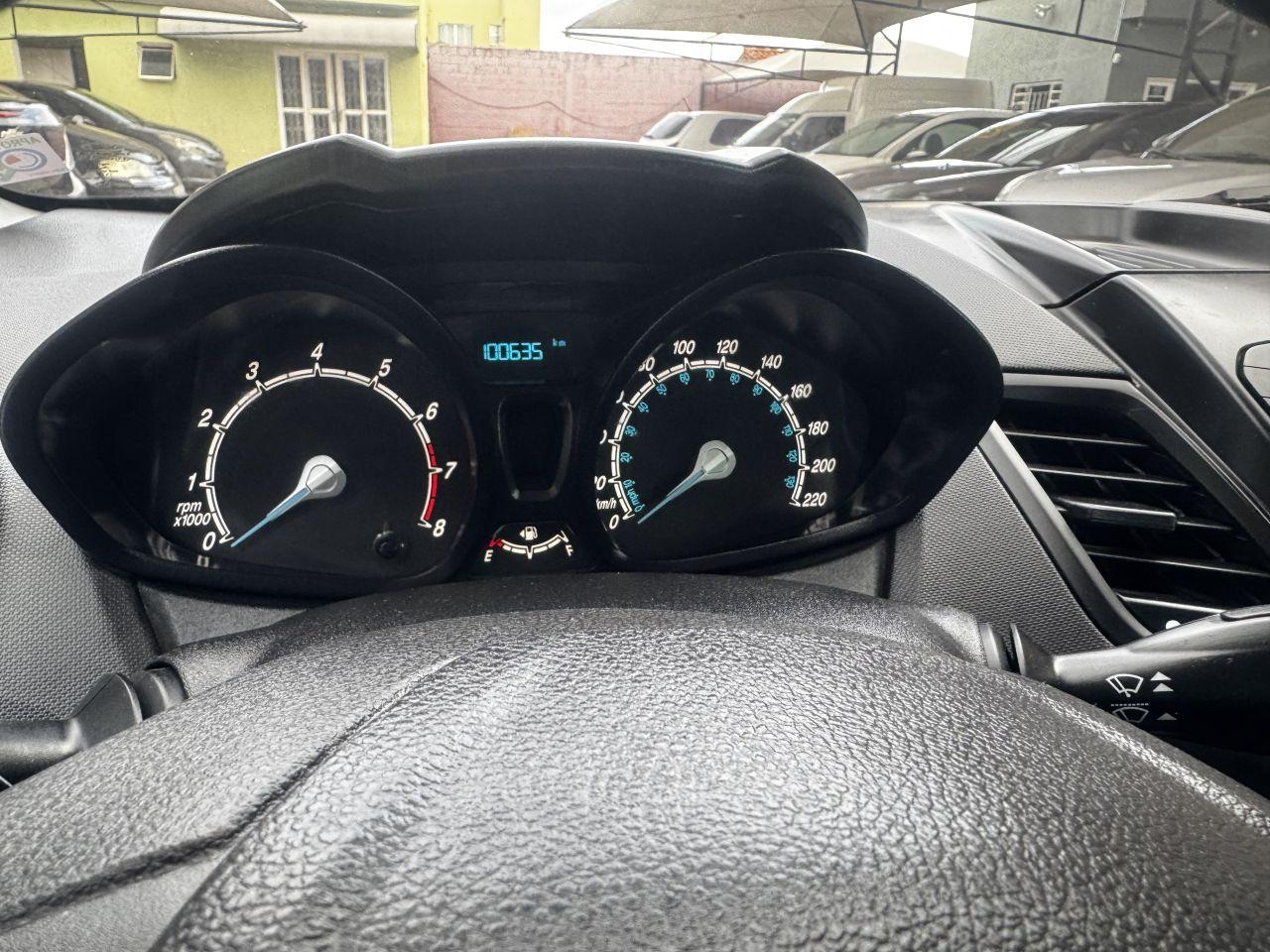 FORD Fiesta Hatch - Foto