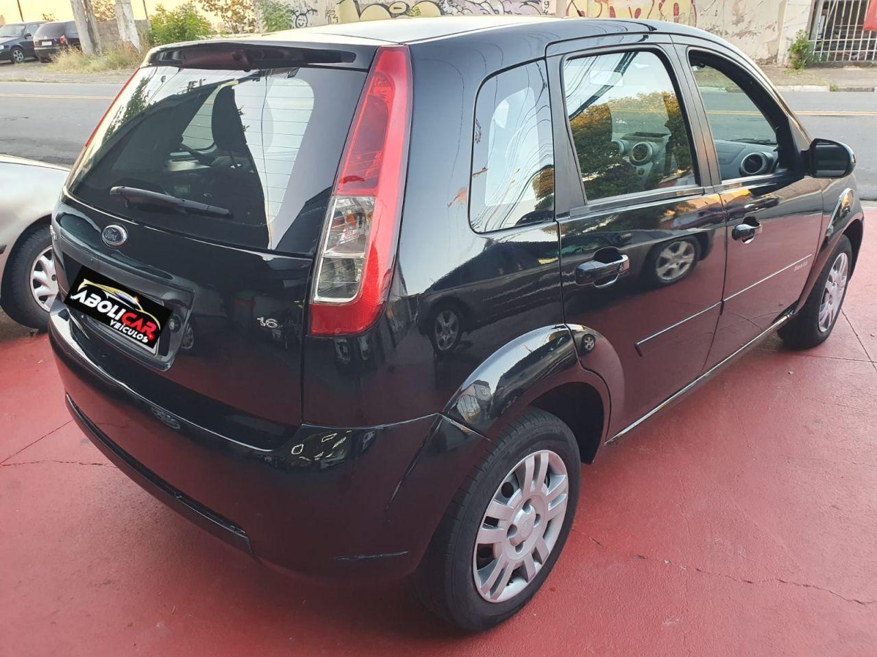 FORD Fiesta Hatch - Foto