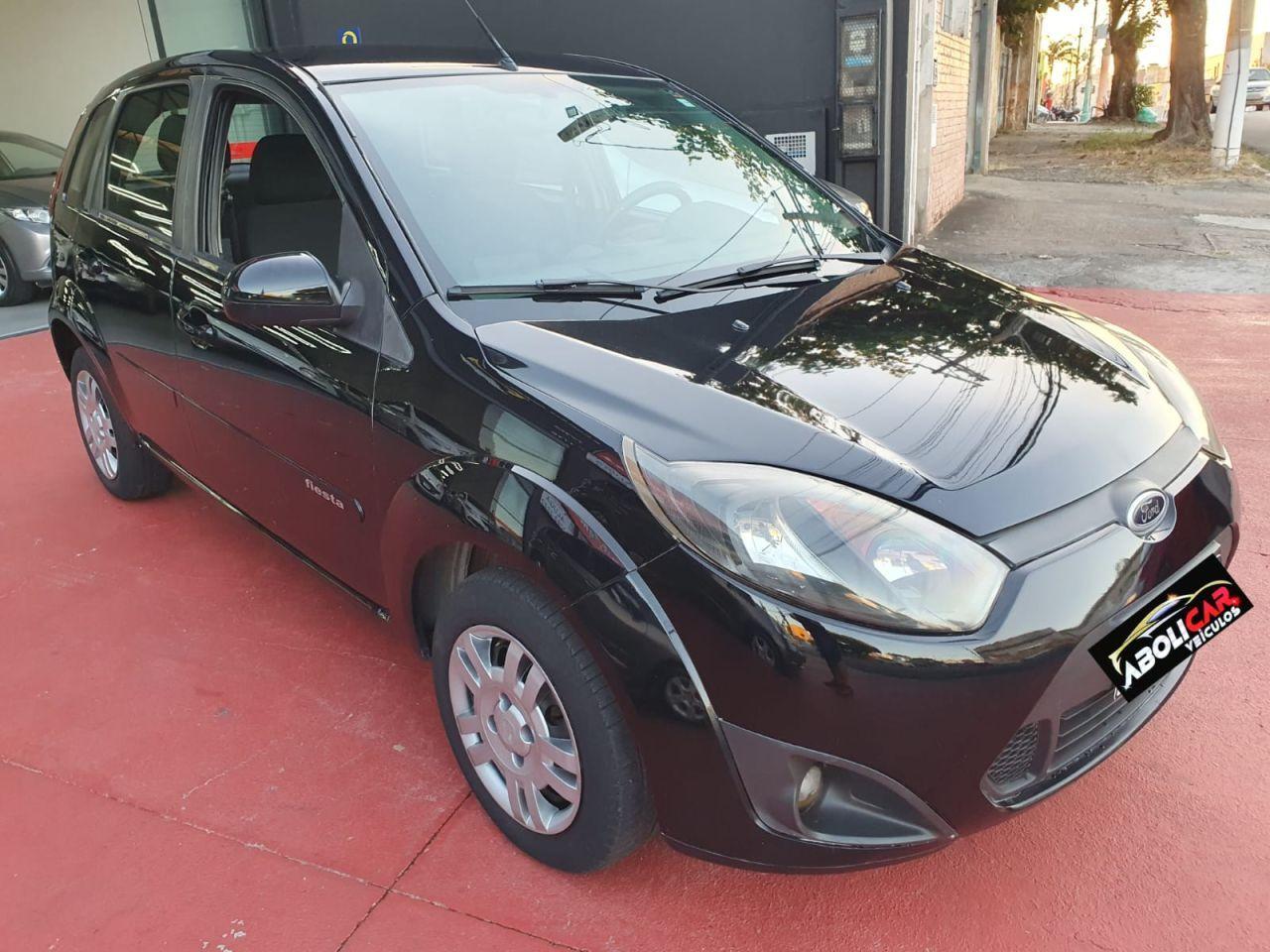 FORD Fiesta Hatch - Foto