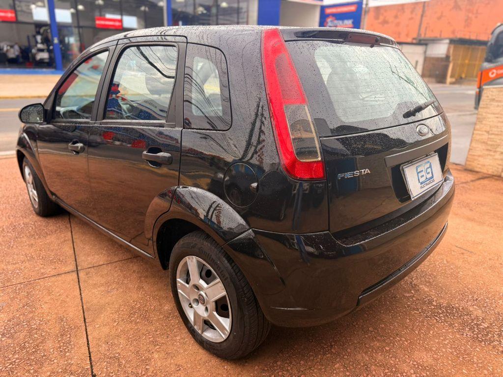 FORD Fiesta Hatch - Foto