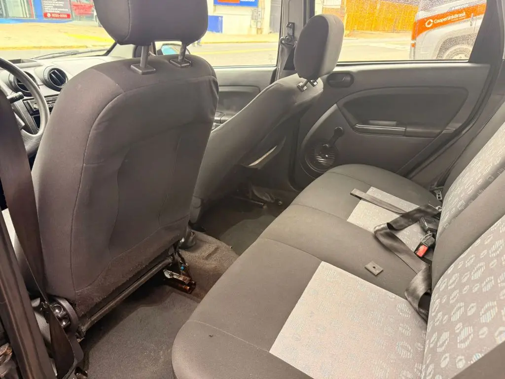 FORD Fiesta Hatch - Foto