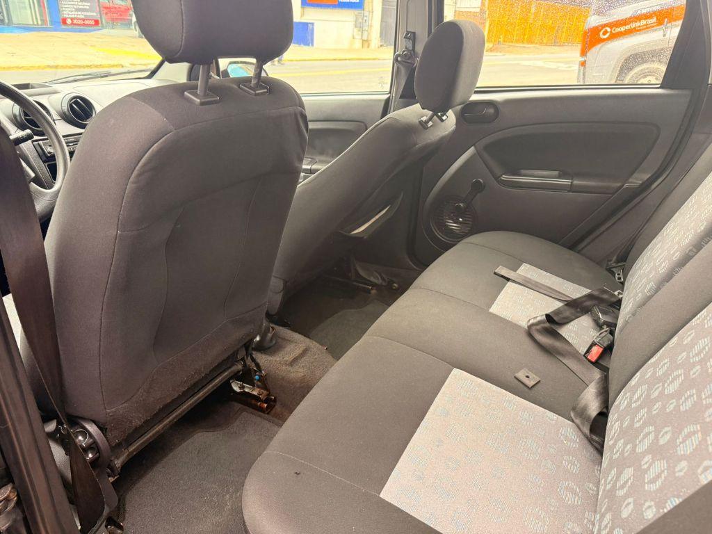 FORD Fiesta Hatch - Foto