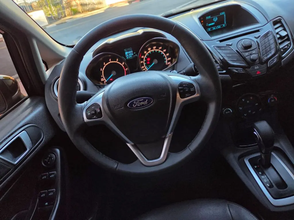 FORD Fiesta Hatch - Foto