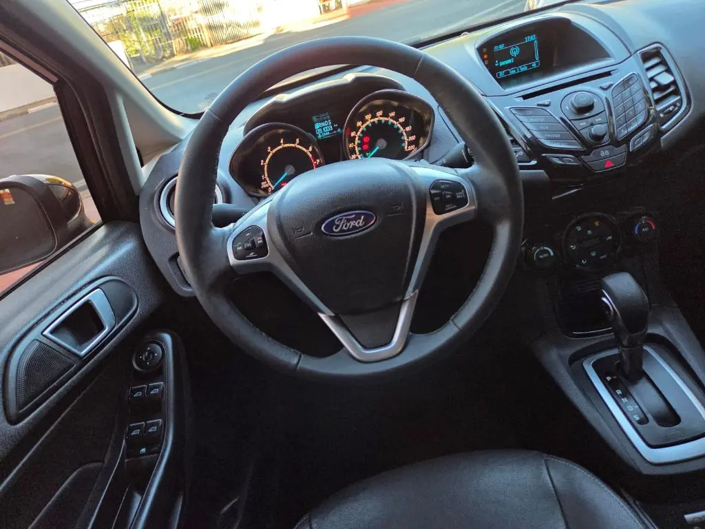 FORD Fiesta Hatch - Foto