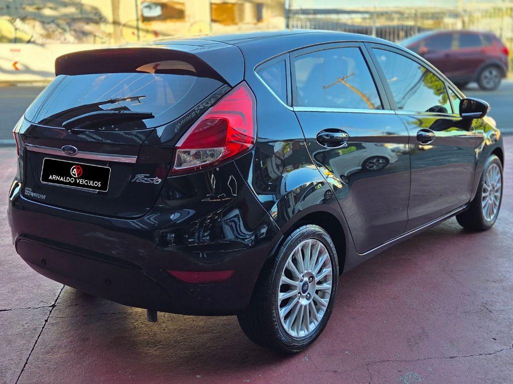 FORD Fiesta Hatch - Foto