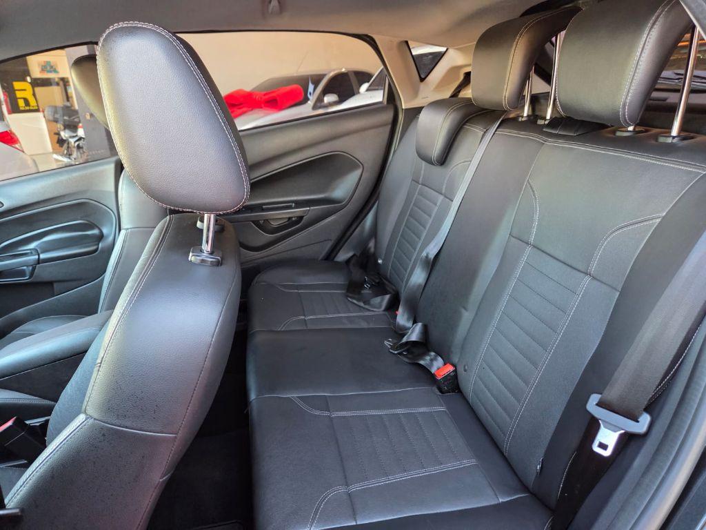 FORD Fiesta Hatch - Foto