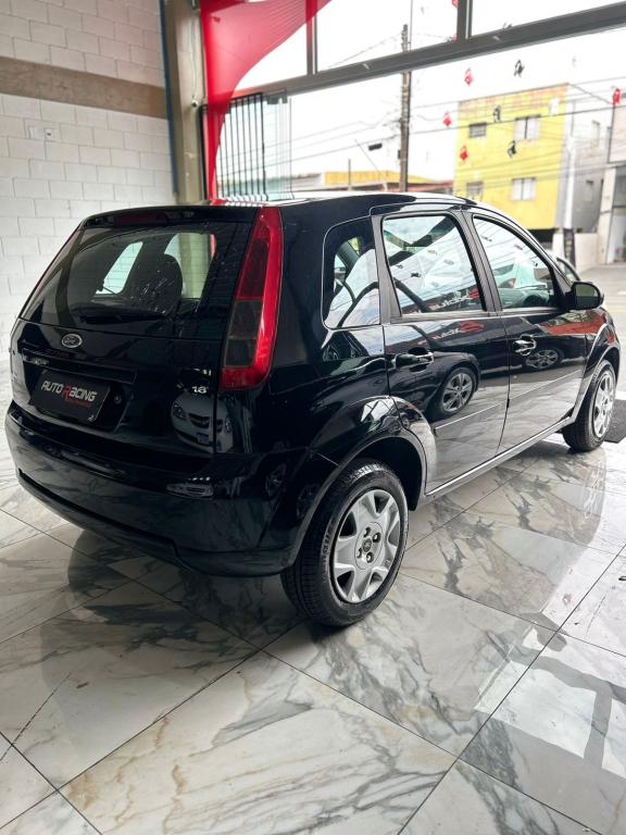 FORD Fiesta Hatch - Foto