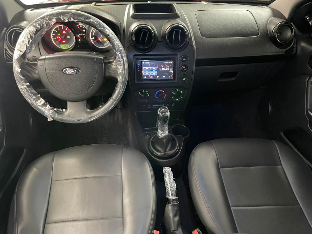 FORD Fiesta Hatch - Foto