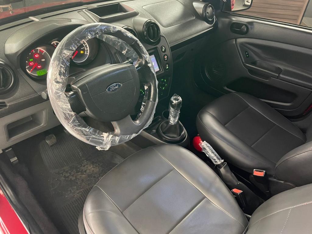 FORD Fiesta Hatch - Foto