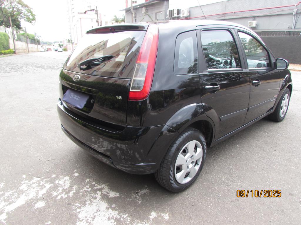 FORD Fiesta Hatch - Foto