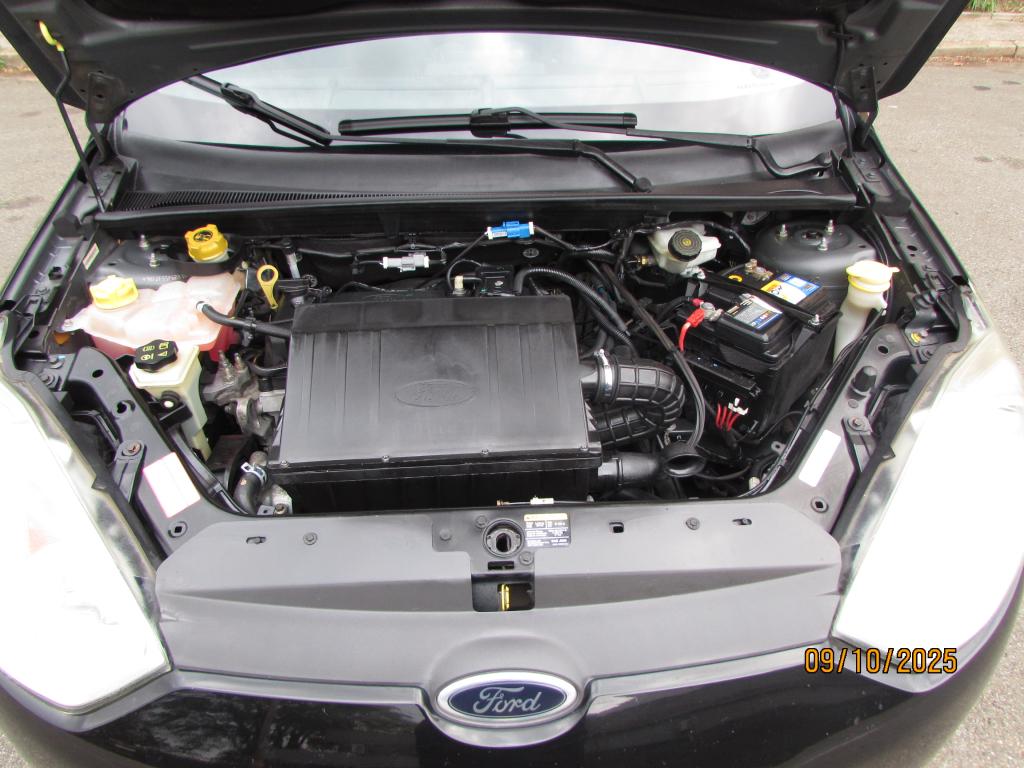 FORD Fiesta Hatch - Foto