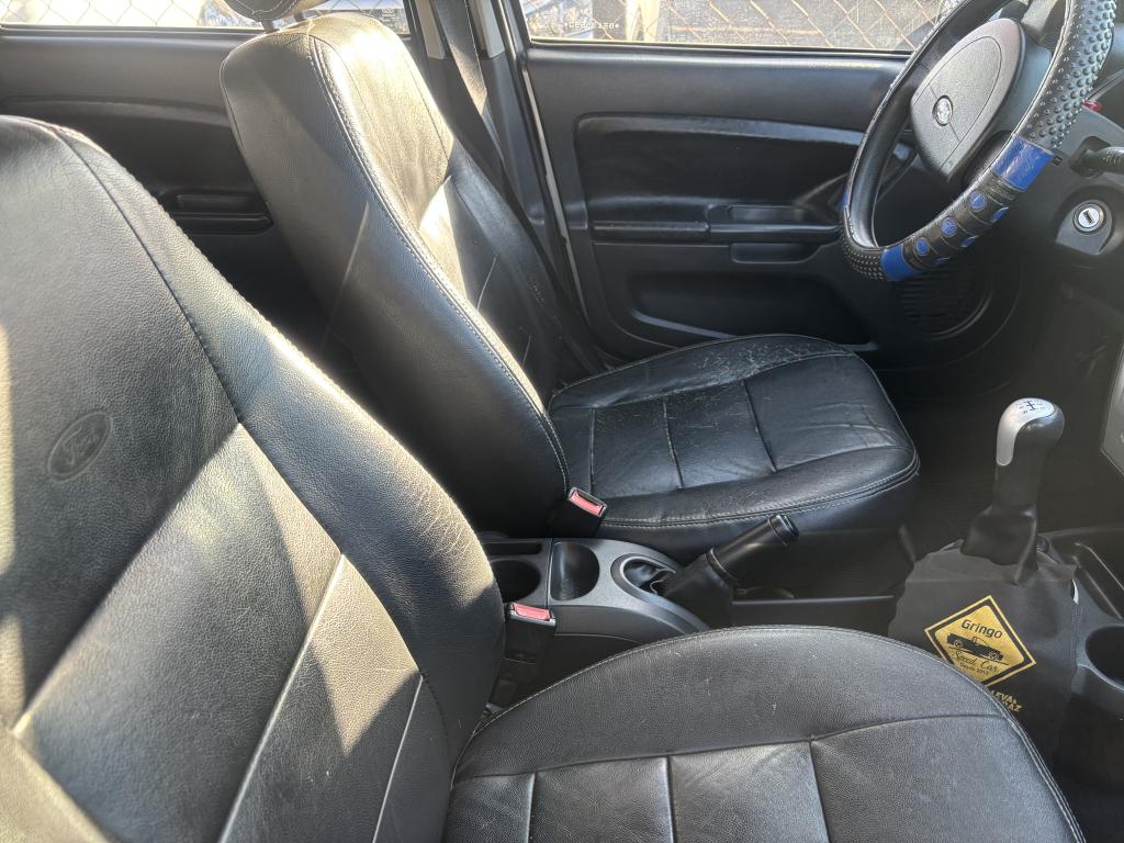 FORD Fiesta Hatch - Foto