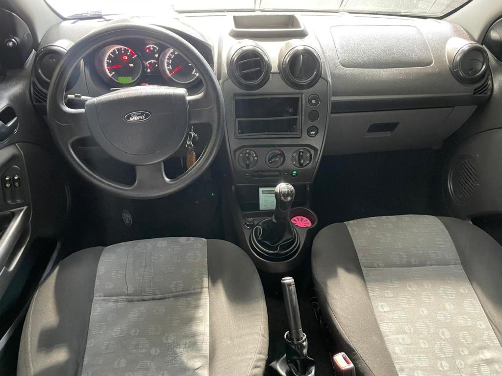 FORD Fiesta Hatch - Foto