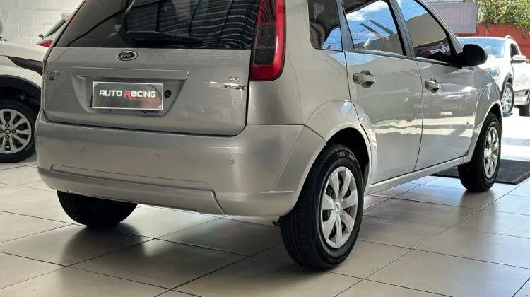 FORD Fiesta Hatch - Foto