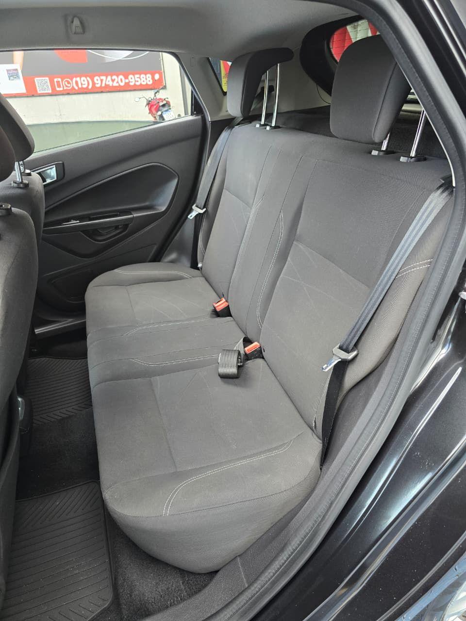 FORD Fiesta Hatch - Foto