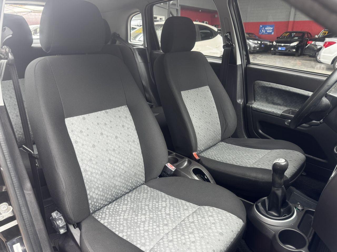 FORD Fiesta Hatch - Foto