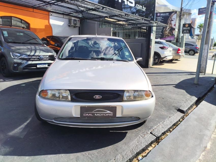 FORD Fiesta Hatch - Foto