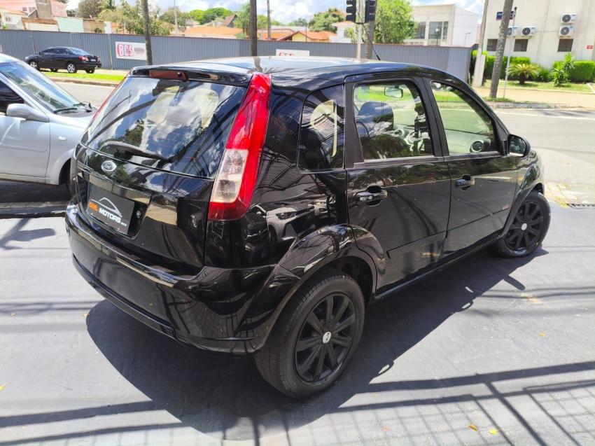 FORD Fiesta Hatch - Foto