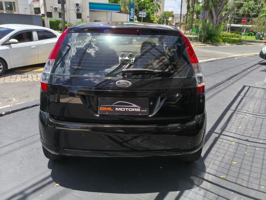 FORD Fiesta Hatch - Foto