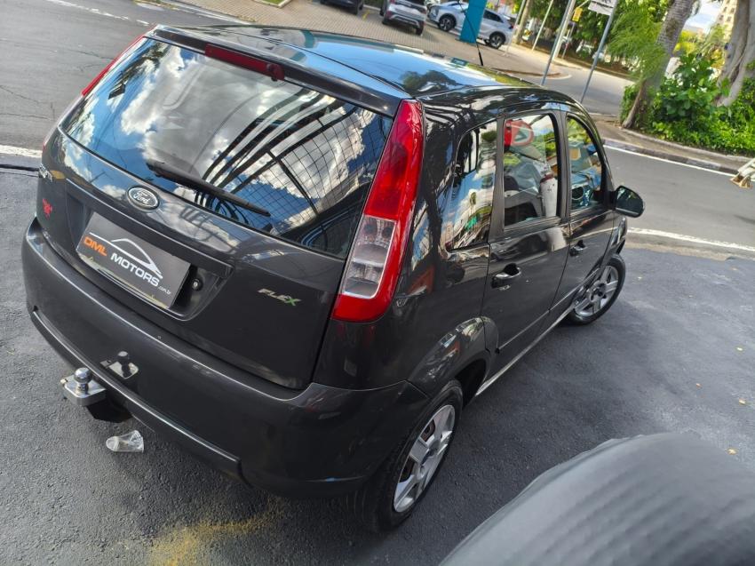 FORD Fiesta Hatch - Foto