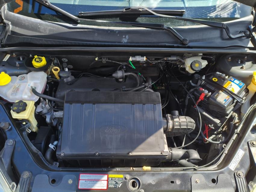 FORD Fiesta Hatch - Foto