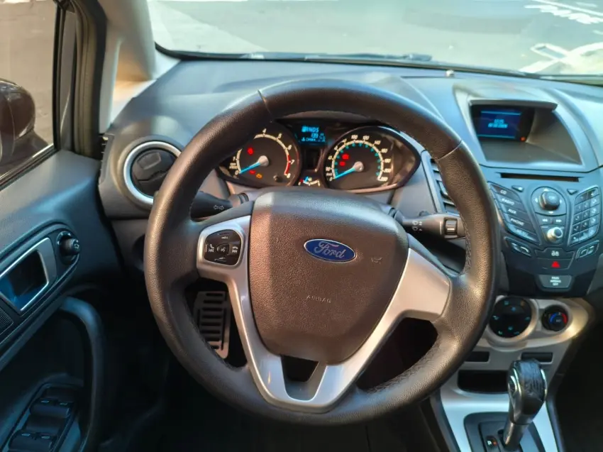 FORD Fiesta Hatch - Foto