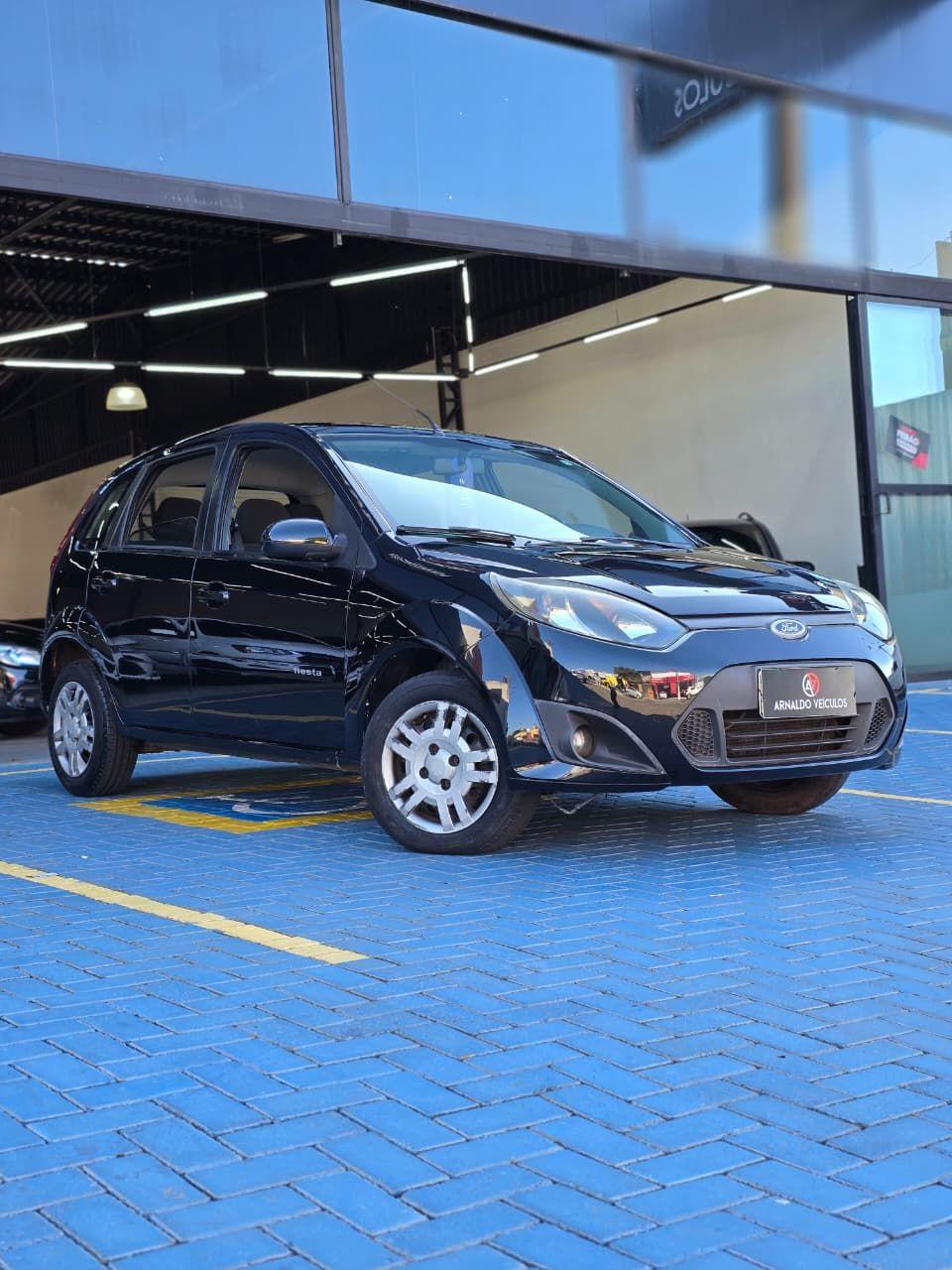 FORD Fiesta Hatch - Foto