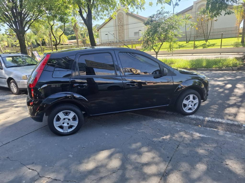 FORD Fiesta Hatch - Foto