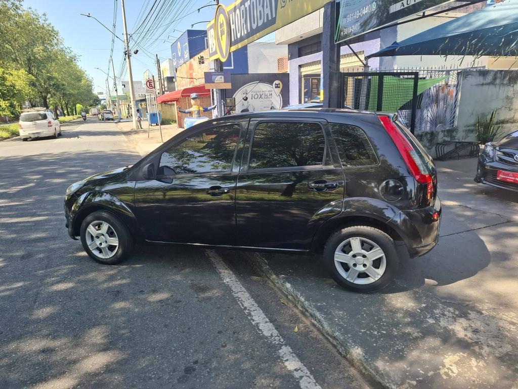 FORD Fiesta Hatch - Foto