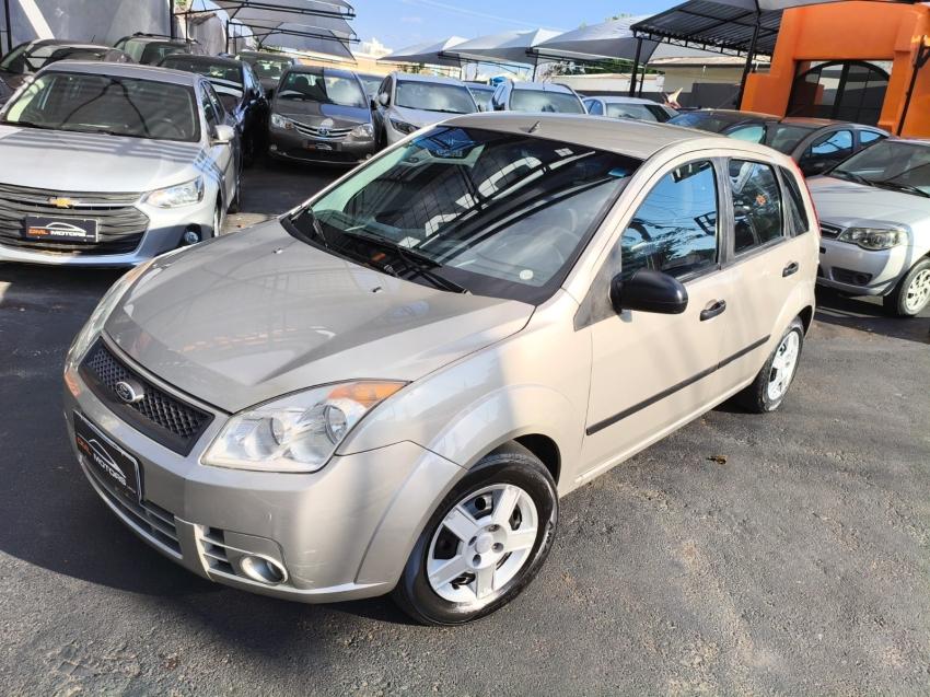 FORD Fiesta Hatch - Foto