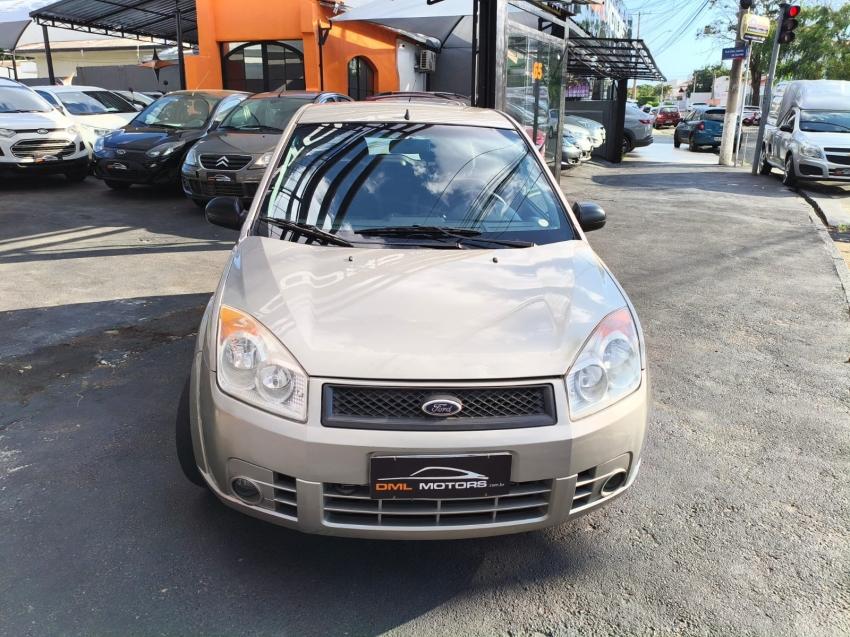 FORD Fiesta Hatch - Foto