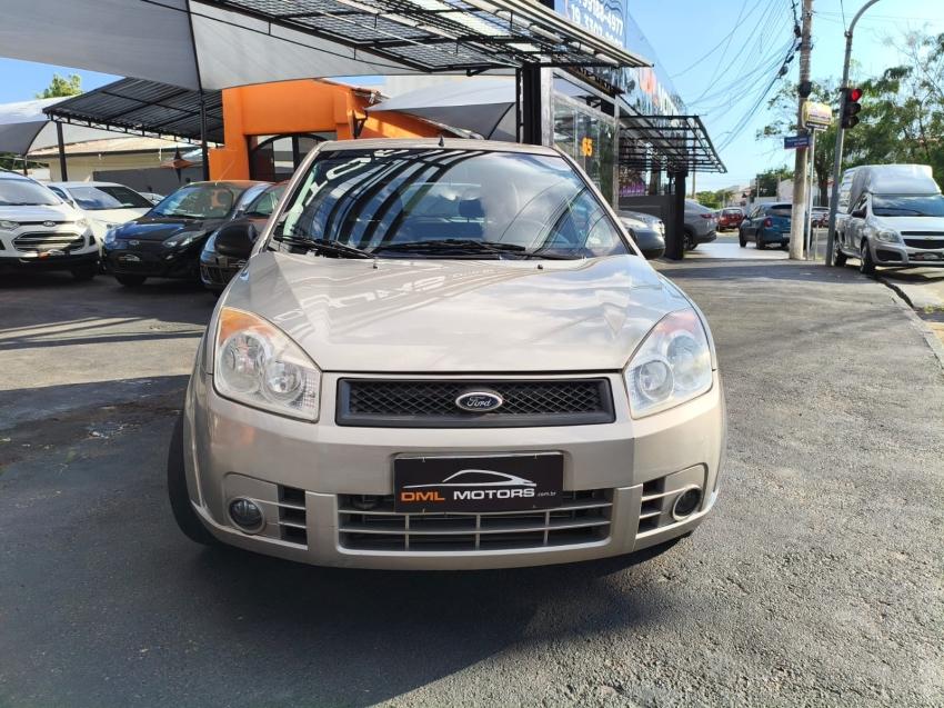 FORD Fiesta Hatch - Foto