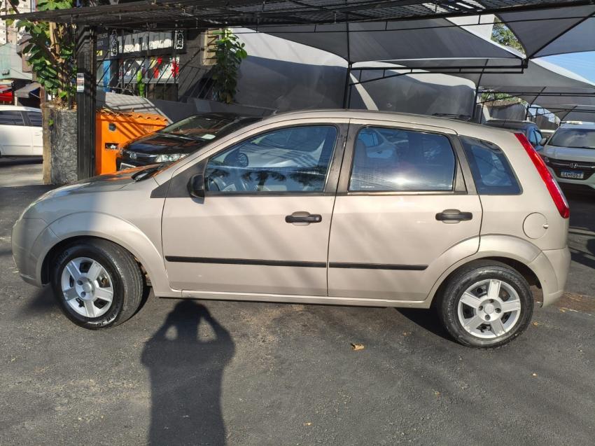 FORD Fiesta Hatch - Foto