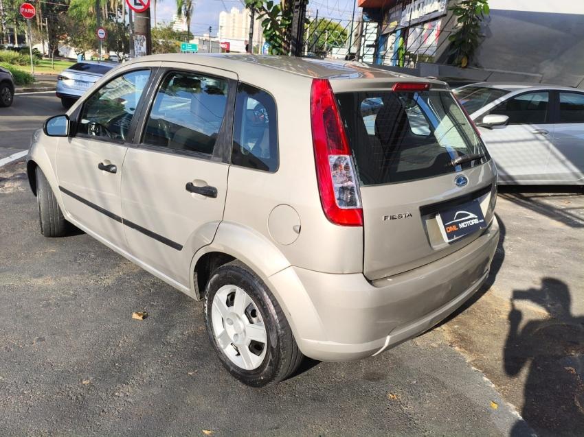 FORD Fiesta Hatch - Foto