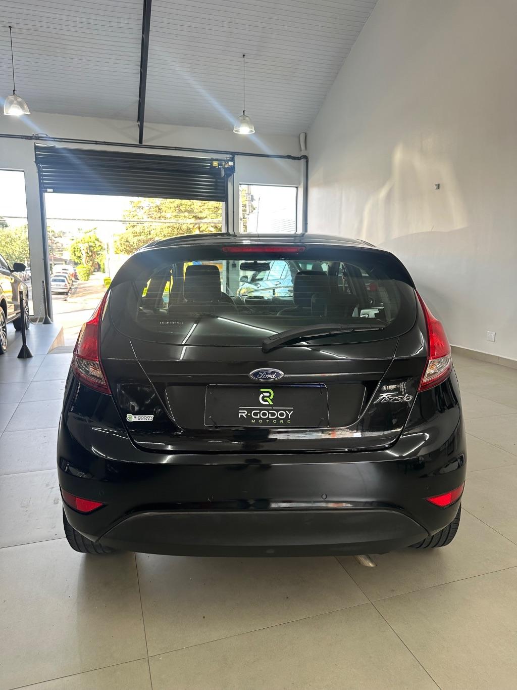 FORD Fiesta Hatch - Foto