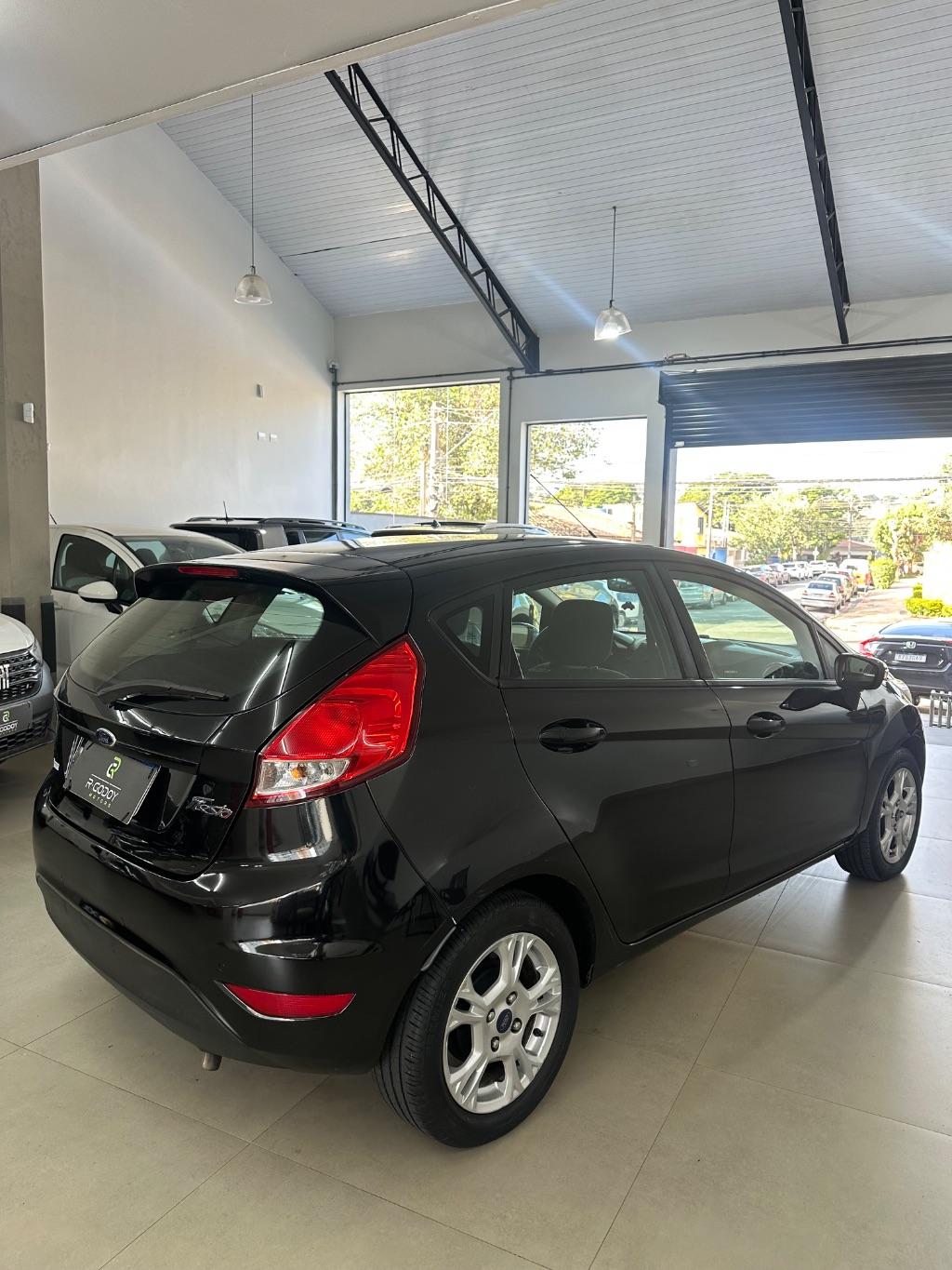 FORD Fiesta Hatch - Foto
