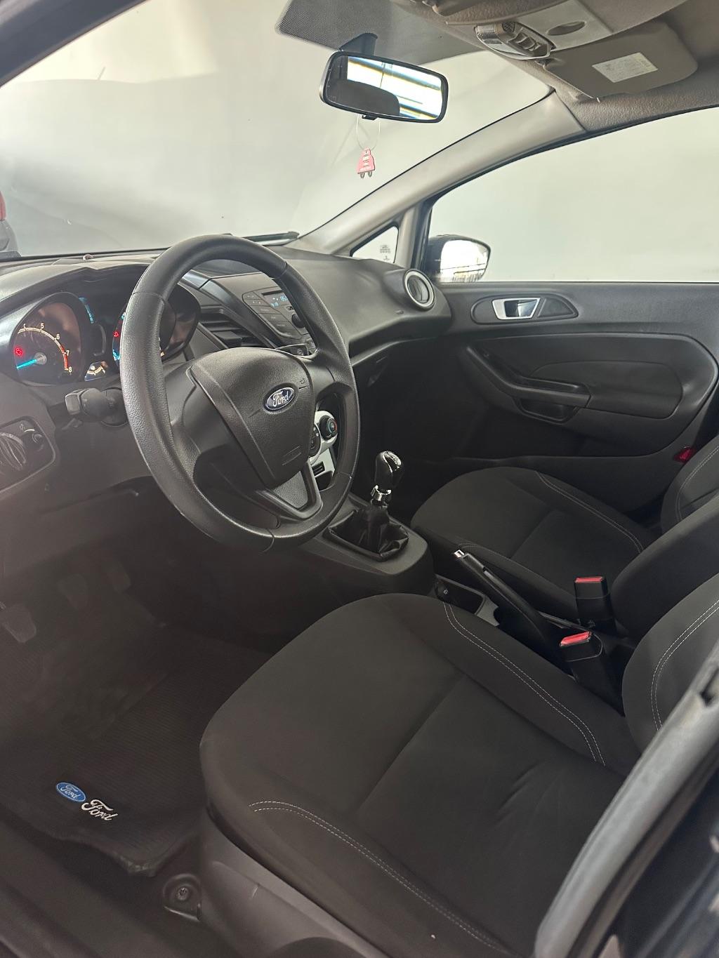 FORD Fiesta Hatch - Foto
