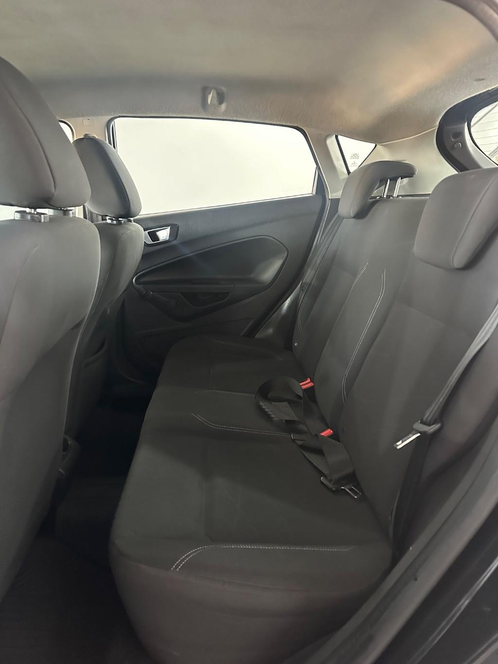 FORD Fiesta Hatch - Foto