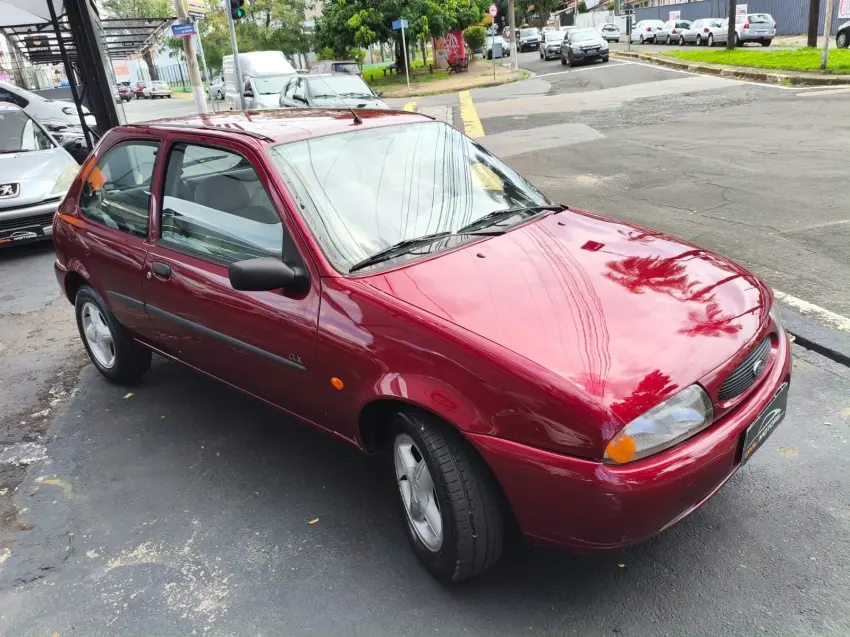 FORD Fiesta Hatch - Foto