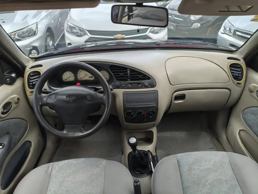 FORD Fiesta Hatch - Foto