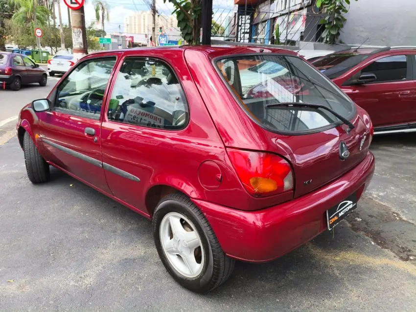 FORD Fiesta Hatch - Foto