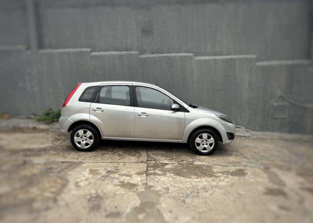 FORD Fiesta Hatch - Foto