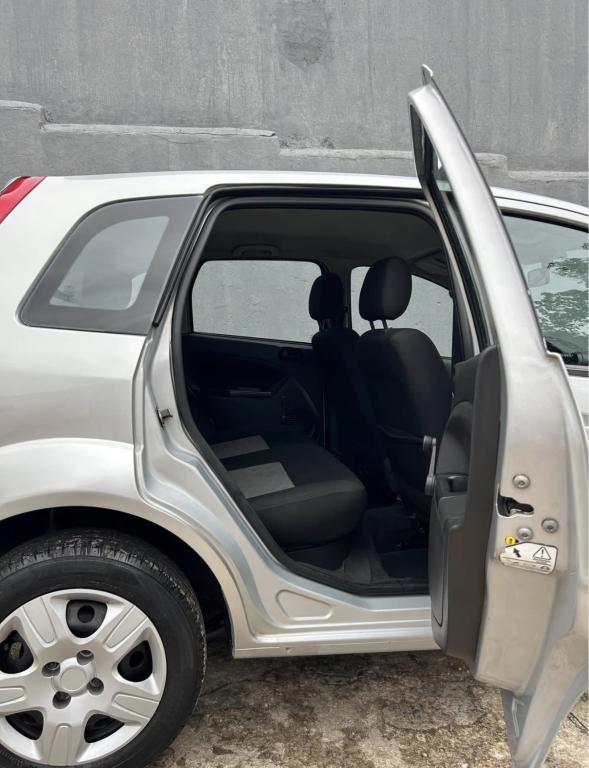 FORD Fiesta Hatch - Foto