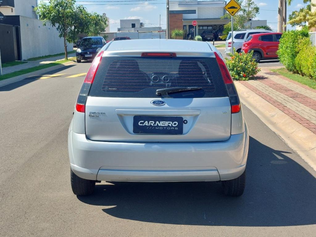 FORD Fiesta Hatch - Foto