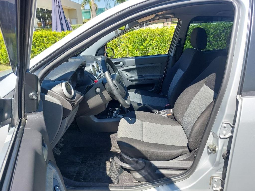 FORD Fiesta Hatch - Foto