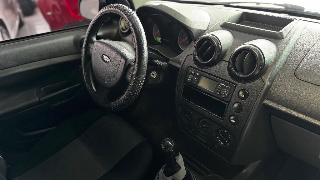 FORD Fiesta Hatch - Foto