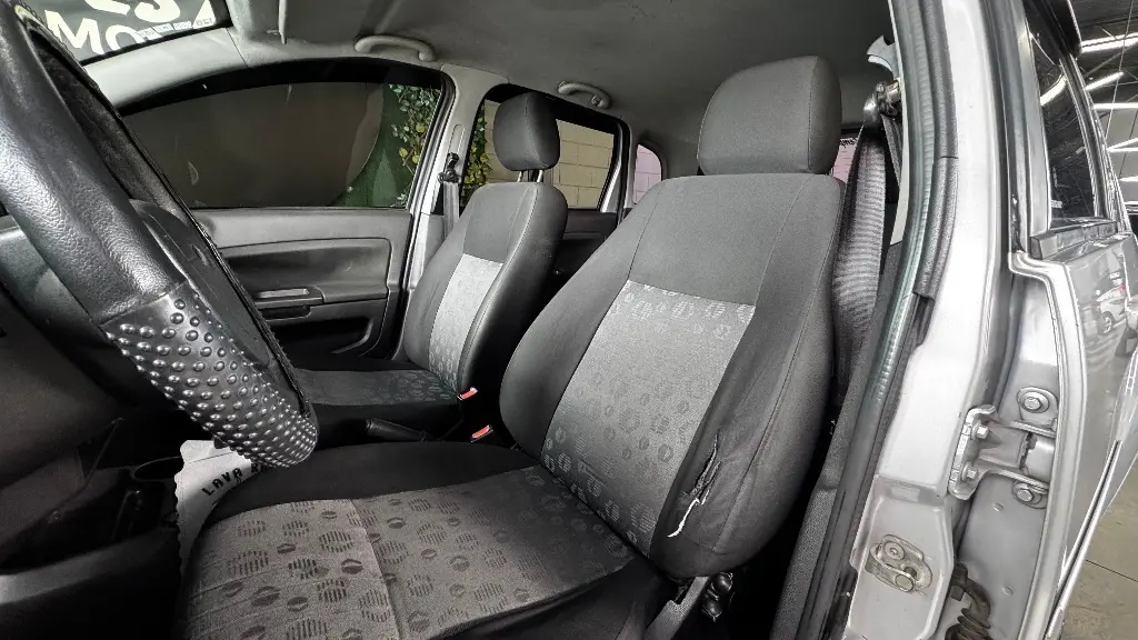 FORD Fiesta Hatch - Foto