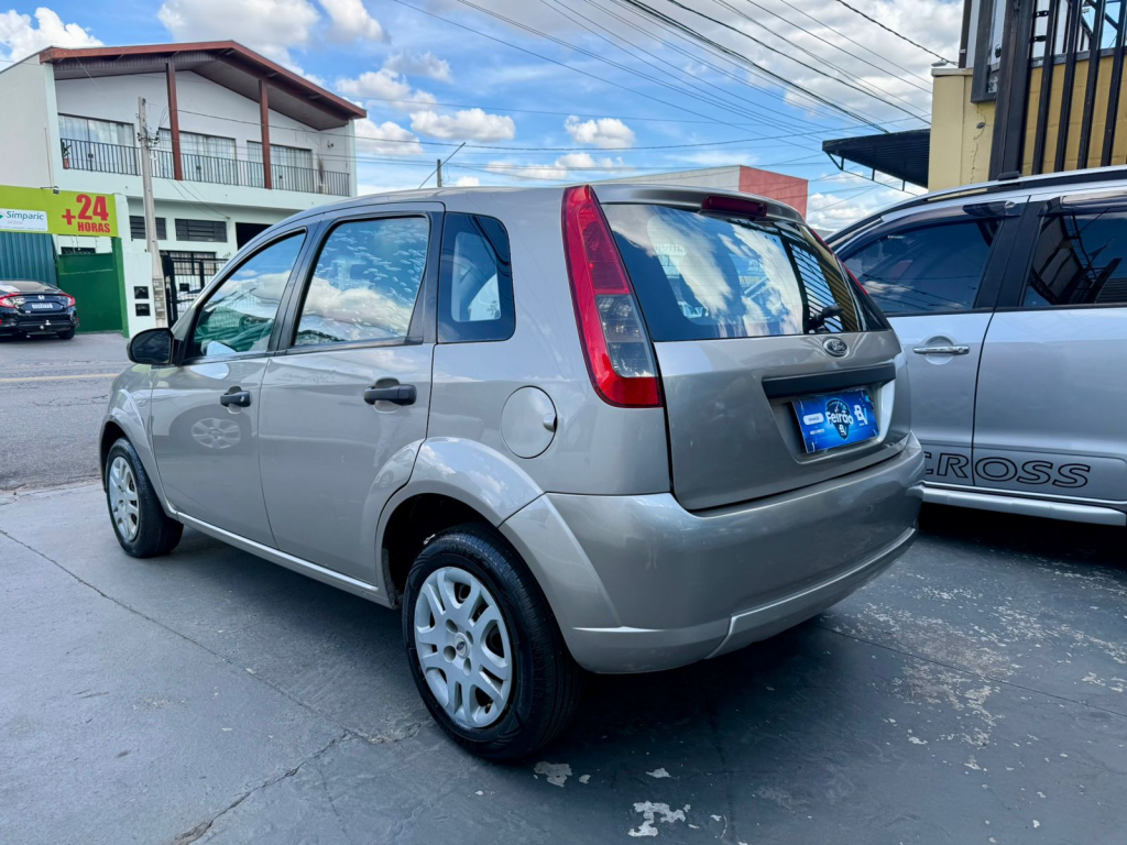 FORD Fiesta Hatch - Foto