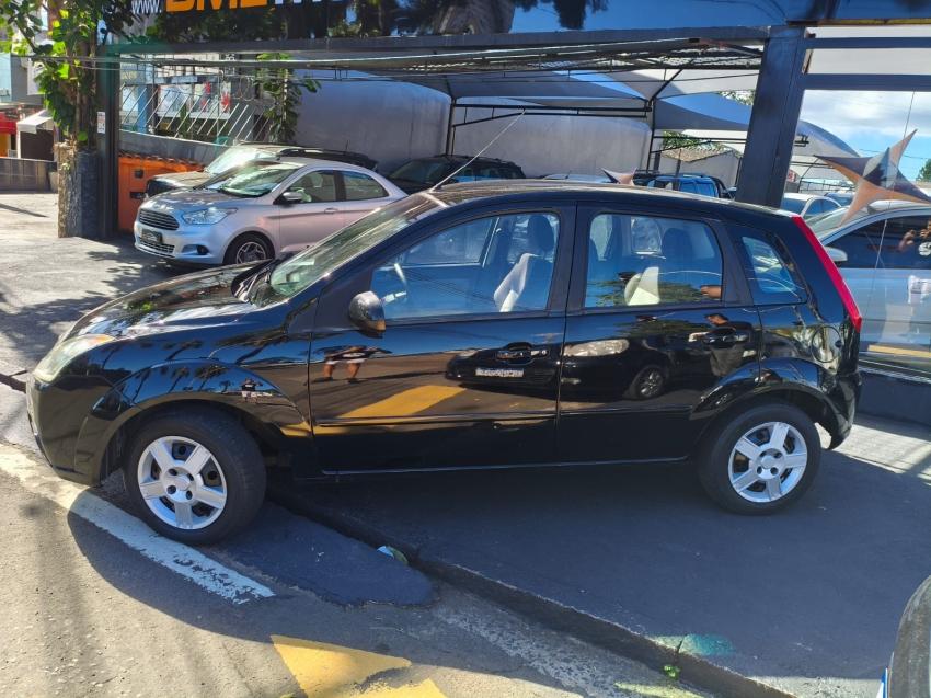 FORD Fiesta Hatch - Foto