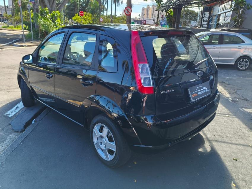 FORD Fiesta Hatch - Foto